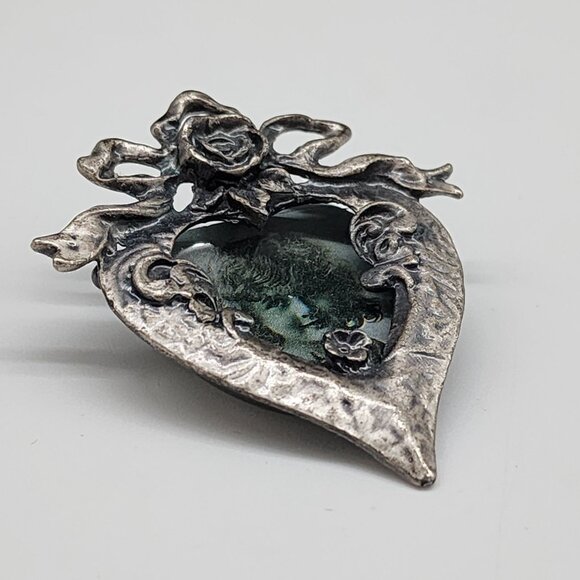 Victorian Style Heart Shaped Silver Brooch With VTG Girl Portrait Rose Details - Picture 6 of 6